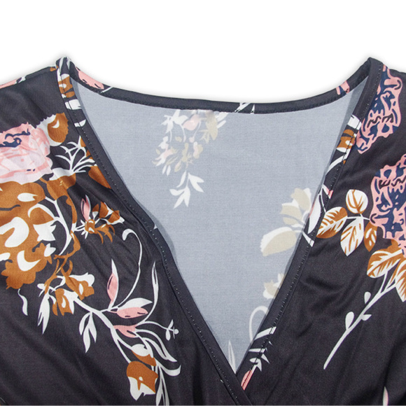 🎊 ONE LEFT! 🎉Gorgeous Floral Faux Wrap Top! - Picture 7 of 8